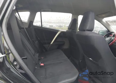 2015 Toyota Rav4 Le z USA, uszkodzony, nr VIN 2T3BFREV4FW337386